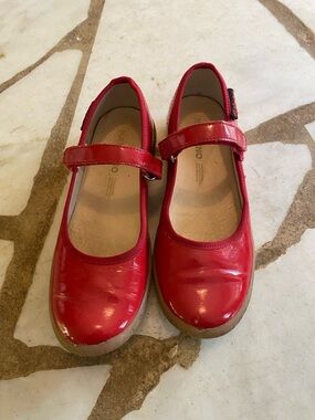 Naturino red patent Mary Jane’s